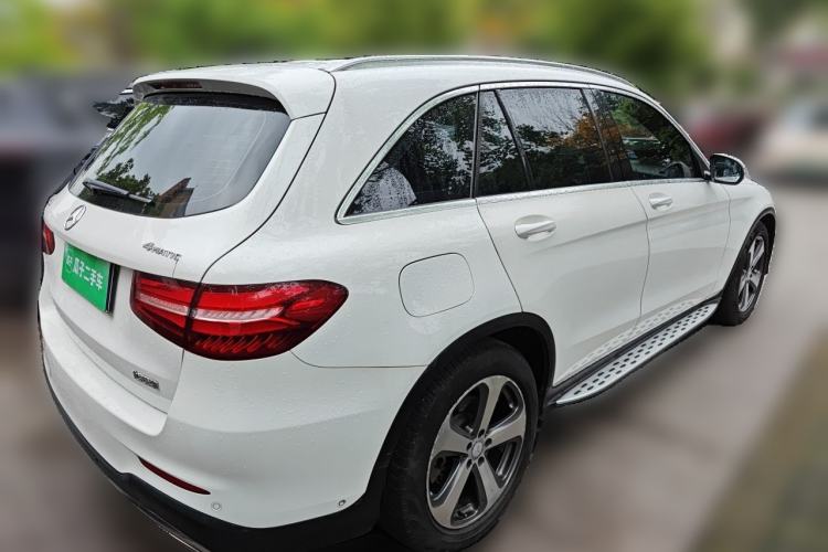 Used Mercedes-Benz GLC 2017 GLC 260 4MATIC Luxury Model Rear Right 45 Deg