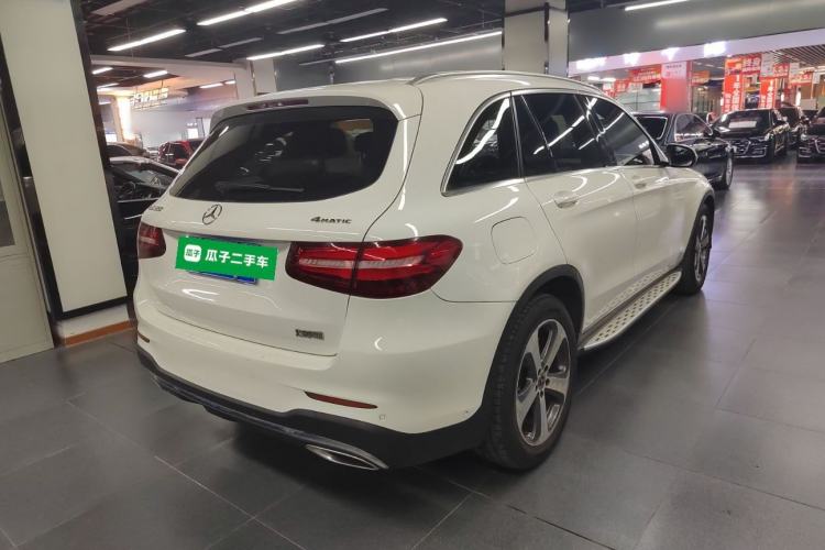Used Mercedes-Benz GLC 2017 GLC 260 4MATIC Luxury Model Rear Right 45 Deg
