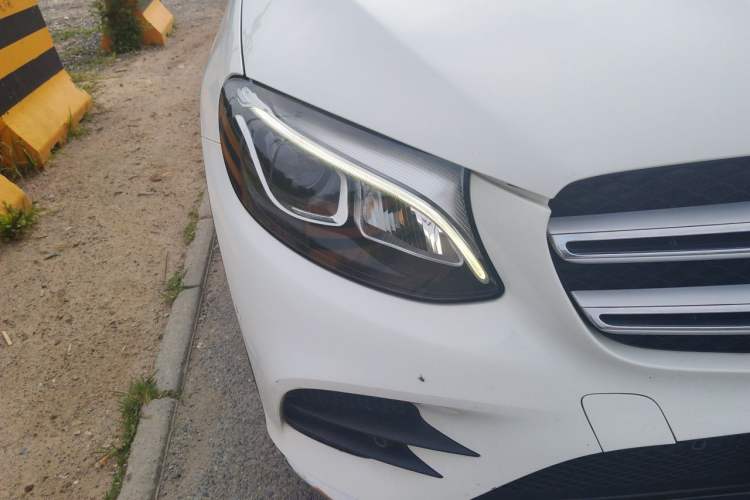 Used Mercedes-Benz GLC 2017 GLC 260 4MATIC Luxury Model Right Front Headlight