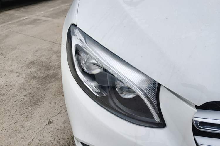 Used Mercedes-Benz GLC 2017 GLC 300 4MATIC Sport Edition Right Front Headlight