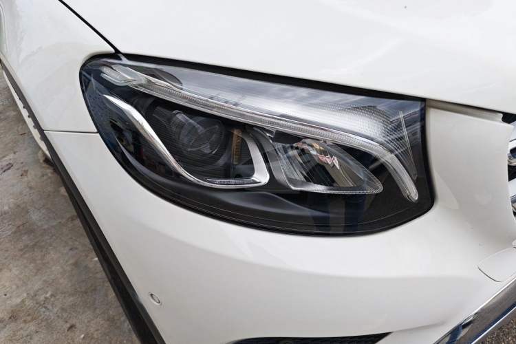 Used Mercedes-Benz GLC 2017 GLC 200 4MATIC Right Front Headlight