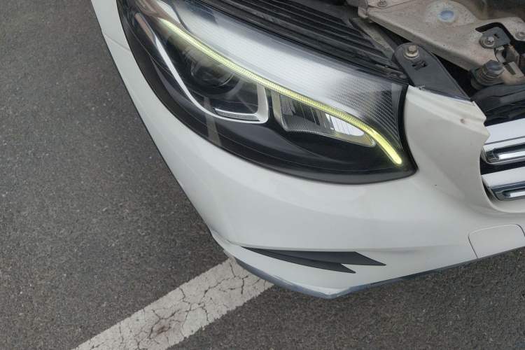 Used Mercedes-Benz GLC 2017 GLC 260 4MATIC Dynamic Edition Right Front Headlight