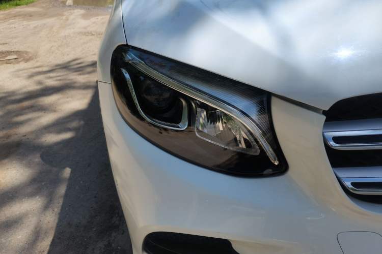 Used Mercedes-Benz GLC 2017 GLC 260 4MATIC Luxury Model Right Front Headlight