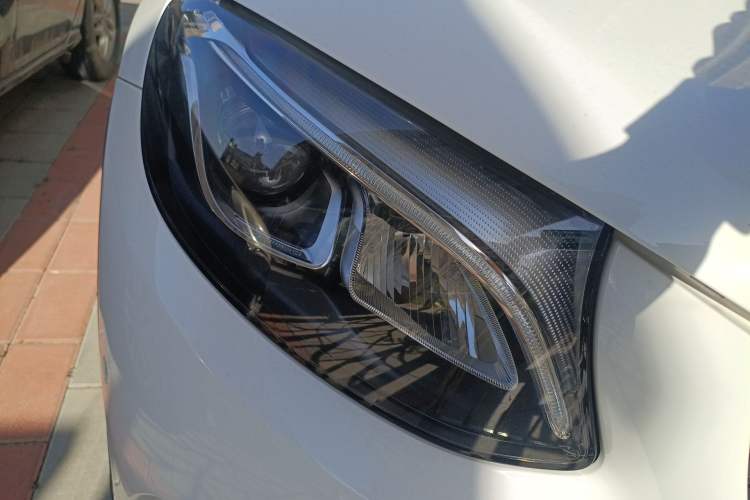 Used Mercedes-Benz GLC 2017 GLC 200 4MATIC Right Front Headlight