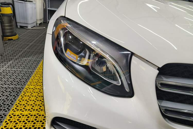 Used Mercedes-Benz GLC 2017 GLC 260 4MATIC Luxury Model Right Front Headlight