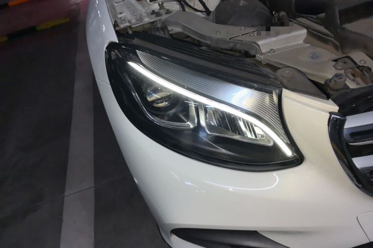 Used Mercedes-Benz GLC 2017 GLC 260 4MATIC Luxury Model Right Front Headlight