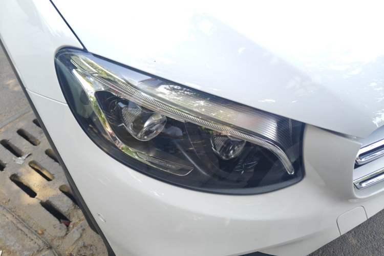 Used Mercedes-Benz GLC 2017 GLC 300 4MATIC Sport Edition Right Front Headlight