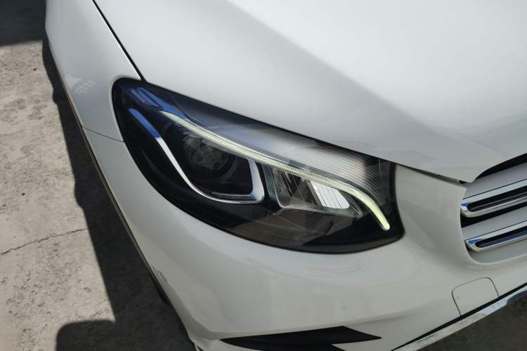 Used Mercedes-Benz GLC 2017 GLC 260 4MATIC Dynamic Edition Right Front Headlight