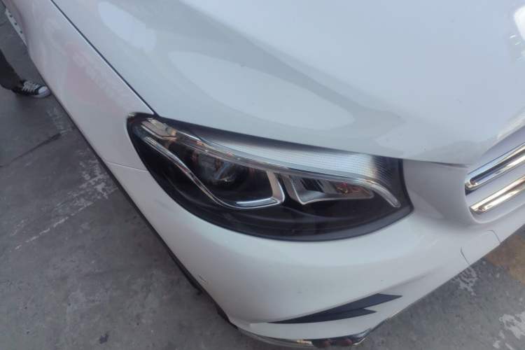 Used Mercedes-Benz GLC 2017 GLC 260 4MATIC Dynamic Edition Right Front Headlight