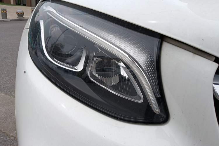 Used Mercedes-Benz GLC 2017 GLC 260 4MATIC Dynamic Edition Right Front Headlight