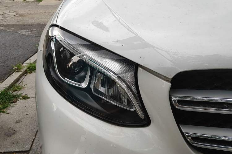 Used Mercedes-Benz GLC 2017 GLC 260 4MATIC Luxury Model Right Front Headlight