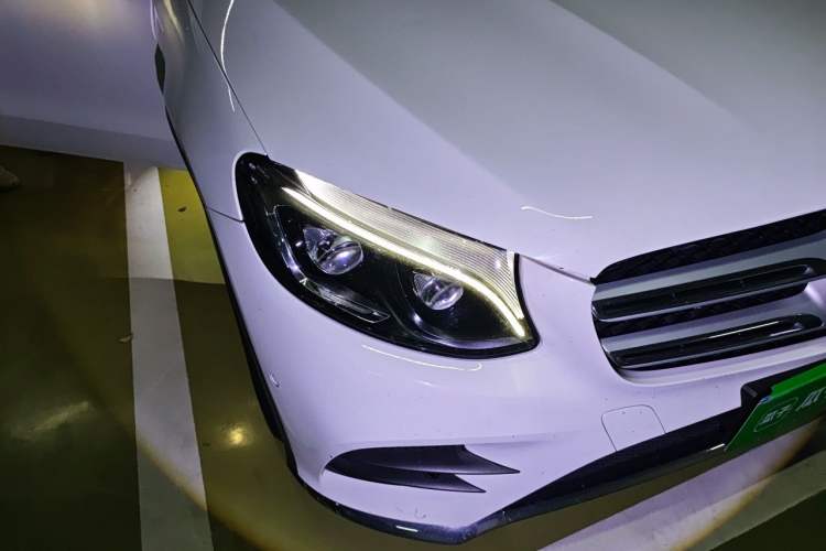 Used Mercedes-Benz GLC 2017 GLC 300 4MATIC Sport Edition Right Front Headlight