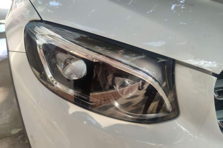 Used Mercedes-Benz GLC 2017 GLC 300 4MATIC Sport Edition Right Front Headlight