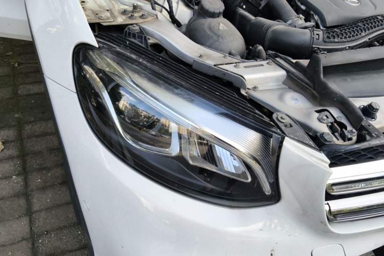 Used Mercedes-Benz GLC 2017 GLC 260 4MATIC Dynamic Edition Right Front Headlight