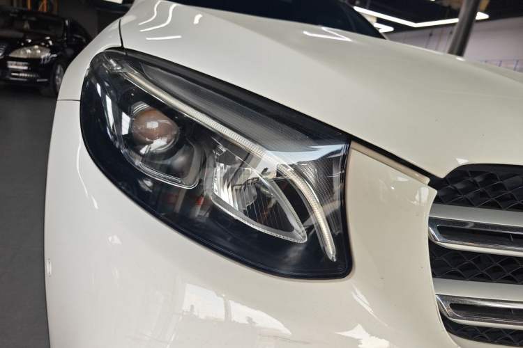 Used Mercedes-Benz GLC 2017 GLC 260 4MATIC Dynamic Edition Right Front Headlight