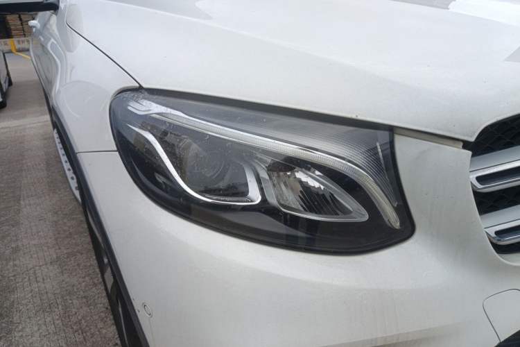 Used Mercedes-Benz GLC 2017 GLC 260 4MATIC Luxury Model Right Front Headlight