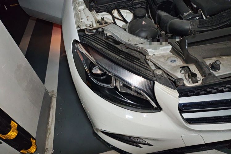 Used Mercedes-Benz GLC 2017 GLC 260 4MATIC Dynamic Edition Right Front Headlight