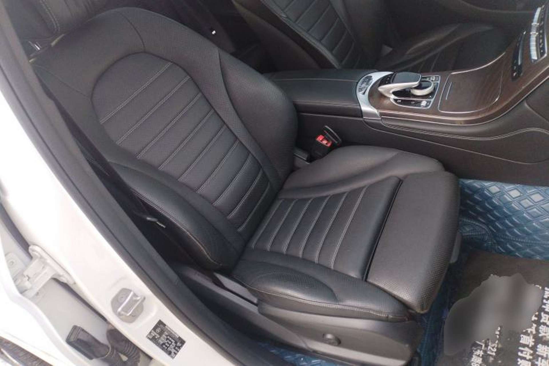 Used Mercedes-Benz GLC 2017 GLC 300 4MATIC Luxury Model Right Front Seat