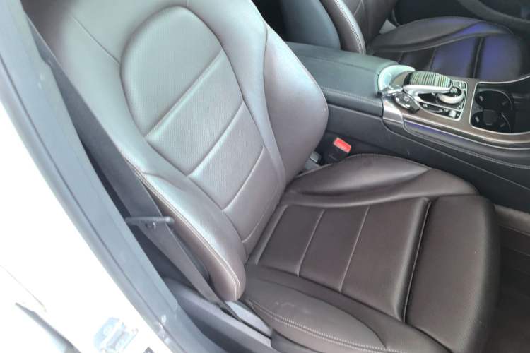 Used Mercedes-Benz GLC 2017 GLC 300 4MATIC Sport Edition Right Front Seat