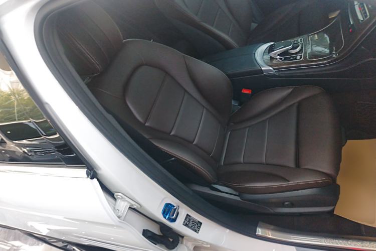 Used Mercedes-Benz GLC 2017 GLC 300 4MATIC Sport Edition Right Front Seat