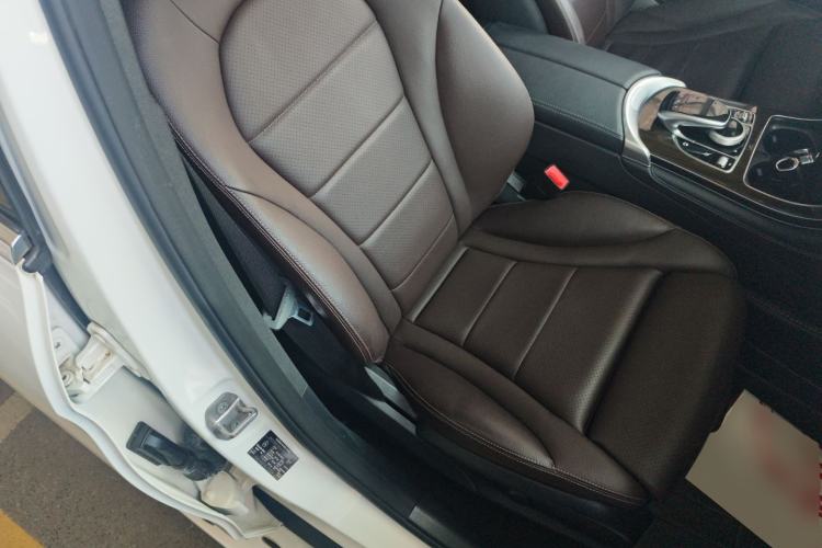 Used Mercedes-Benz GLC 2017 GLC 260 4MATIC Luxury Model Right Front Seat