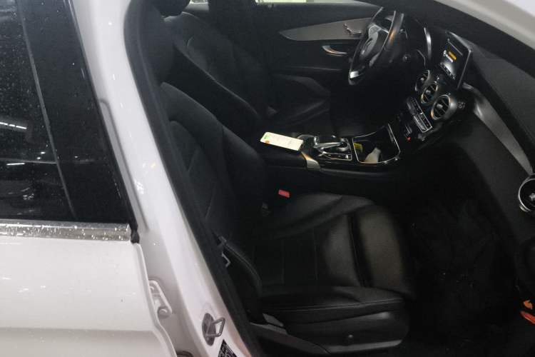 Used Mercedes-Benz GLC 2017 GLC 200 4MATIC Right Front Seat