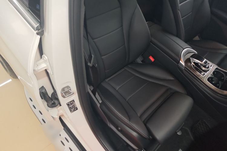 Used Mercedes-Benz GLC 2017 GLC 300 4MATIC Sport Edition Right Front Seat