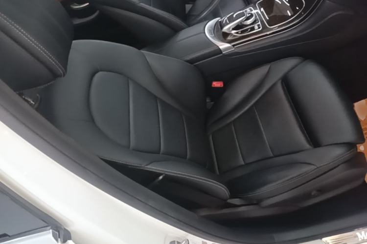 Used Mercedes-Benz GLC 2017 GLC 260 4MATIC Dynamic Edition Right Front Seat