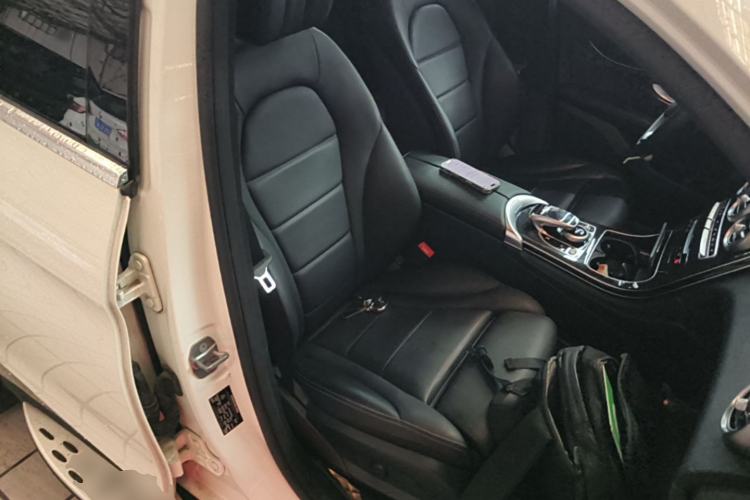 Used Mercedes-Benz GLC 2017 GLC 260 4MATIC Luxury Model Right Front Seat