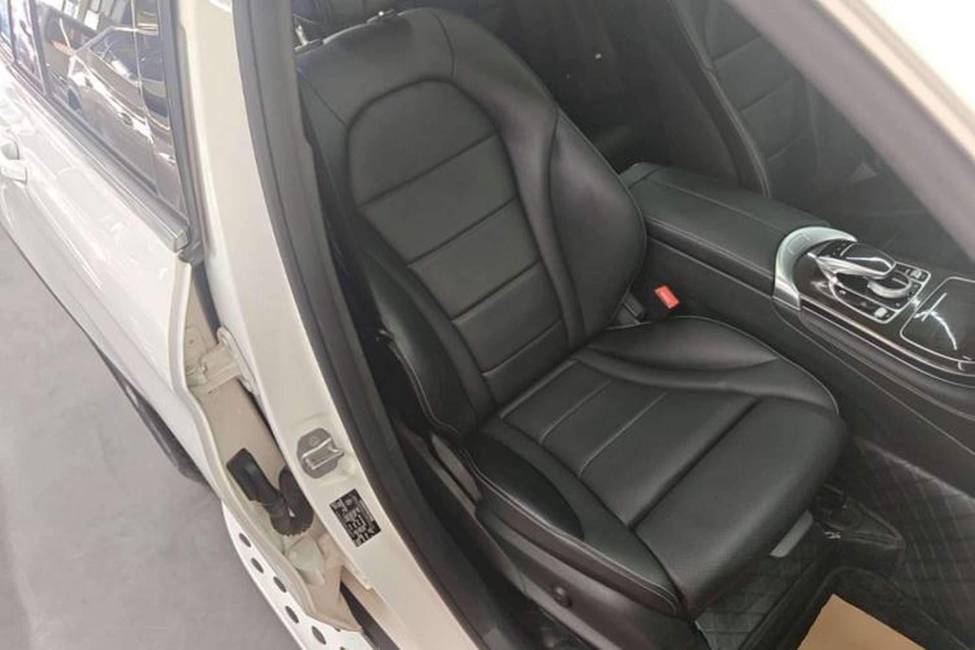 Used Mercedes-Benz GLC 2017 GLC 260 4MATIC Luxury Model Right Front Seat