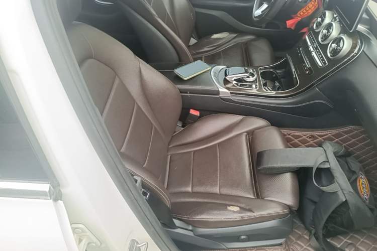 Used Mercedes-Benz GLC 2017 GLC 260 4MATIC Dynamic Edition Right Front Seat