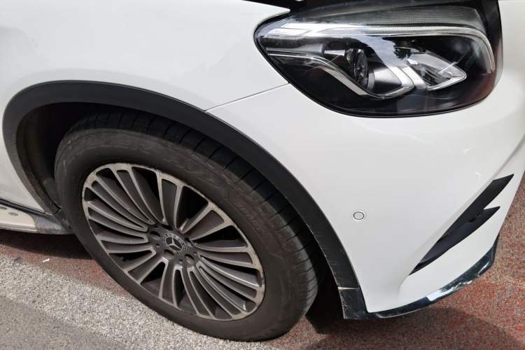 Used Mercedes-Benz GLC 2017 GLC 260 4MATIC Dynamic Edition Right Front Wheel Hub