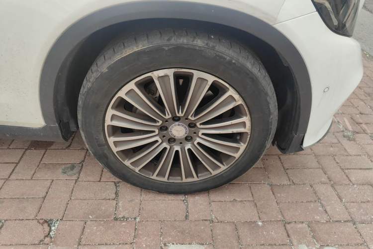 Used Mercedes-Benz GLC 2017 GLC 260 4MATIC Dynamic Edition Right Front Wheel Hub