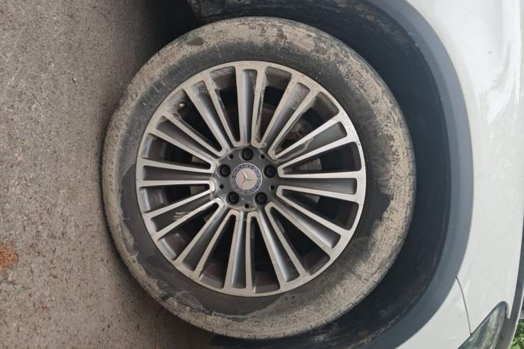 Used Mercedes-Benz GLC 2017 GLC 260 4MATIC Dynamic Edition Right Front Wheel Hub