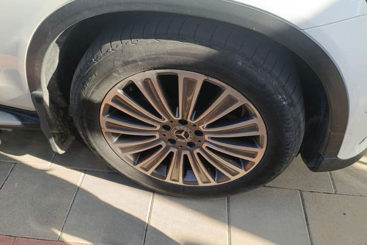 Used Mercedes-Benz GLC 2017 GLC 200 4MATIC Right Front Wheel Hub