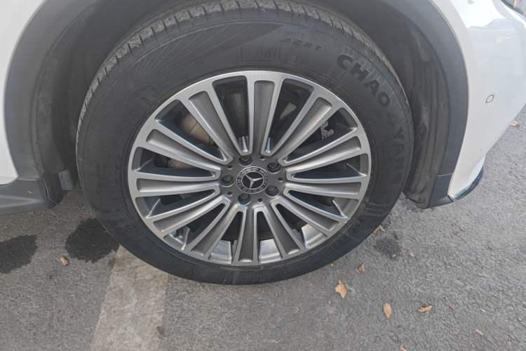 Used Mercedes-Benz GLC 2017 GLC 260 4MATIC Dynamic Edition Right Front Wheel Hub