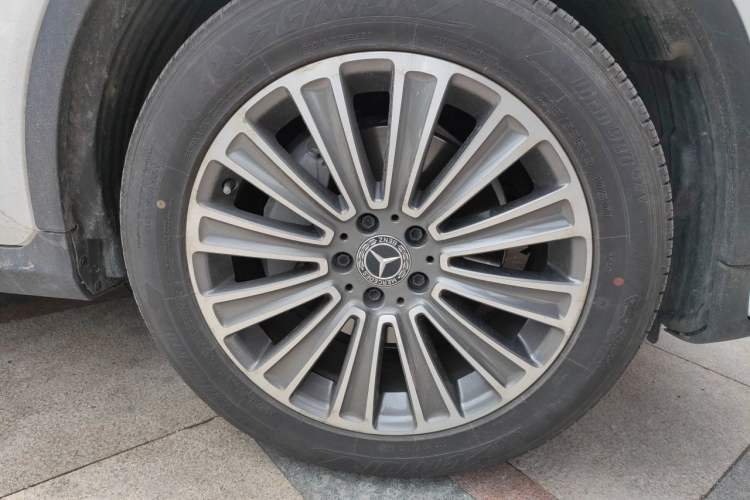 Used Mercedes-Benz GLC 2017 GLC 260 4MATIC Dynamic Edition Right Front Wheel Hub