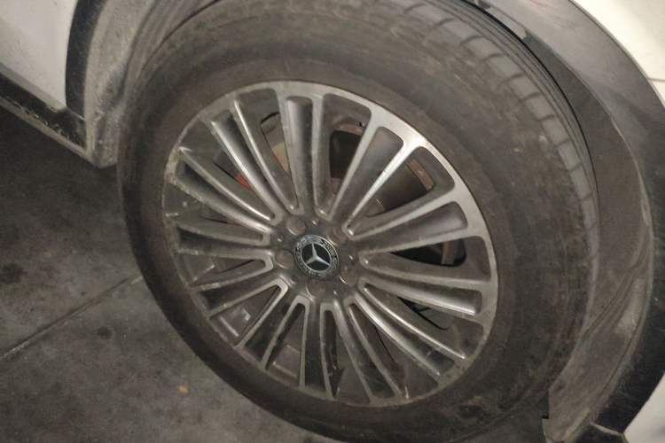 Used Mercedes-Benz GLC 2017 GLC 200 4MATIC Right Front Wheel Hub