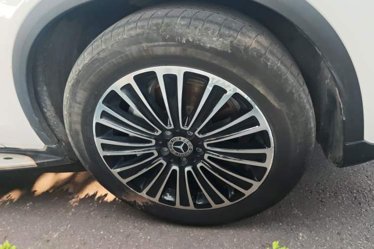 Used Mercedes-Benz GLC 2017 GLC 200 4MATIC Right Front Wheel Hub