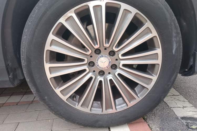 Used Mercedes-Benz GLC 2017 GLC 260 4MATIC Dynamic Edition Right Front Wheel Hub
