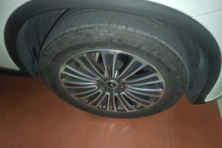 Used Mercedes-Benz GLC 2017 GLC 260 4MATIC Dynamic Edition Right Front Wheel Hub