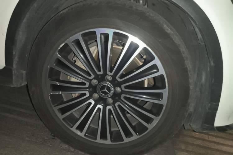 Used Mercedes-Benz GLC 2017 GLC 260 4MATIC Dynamic Edition Right Front Wheel Hub