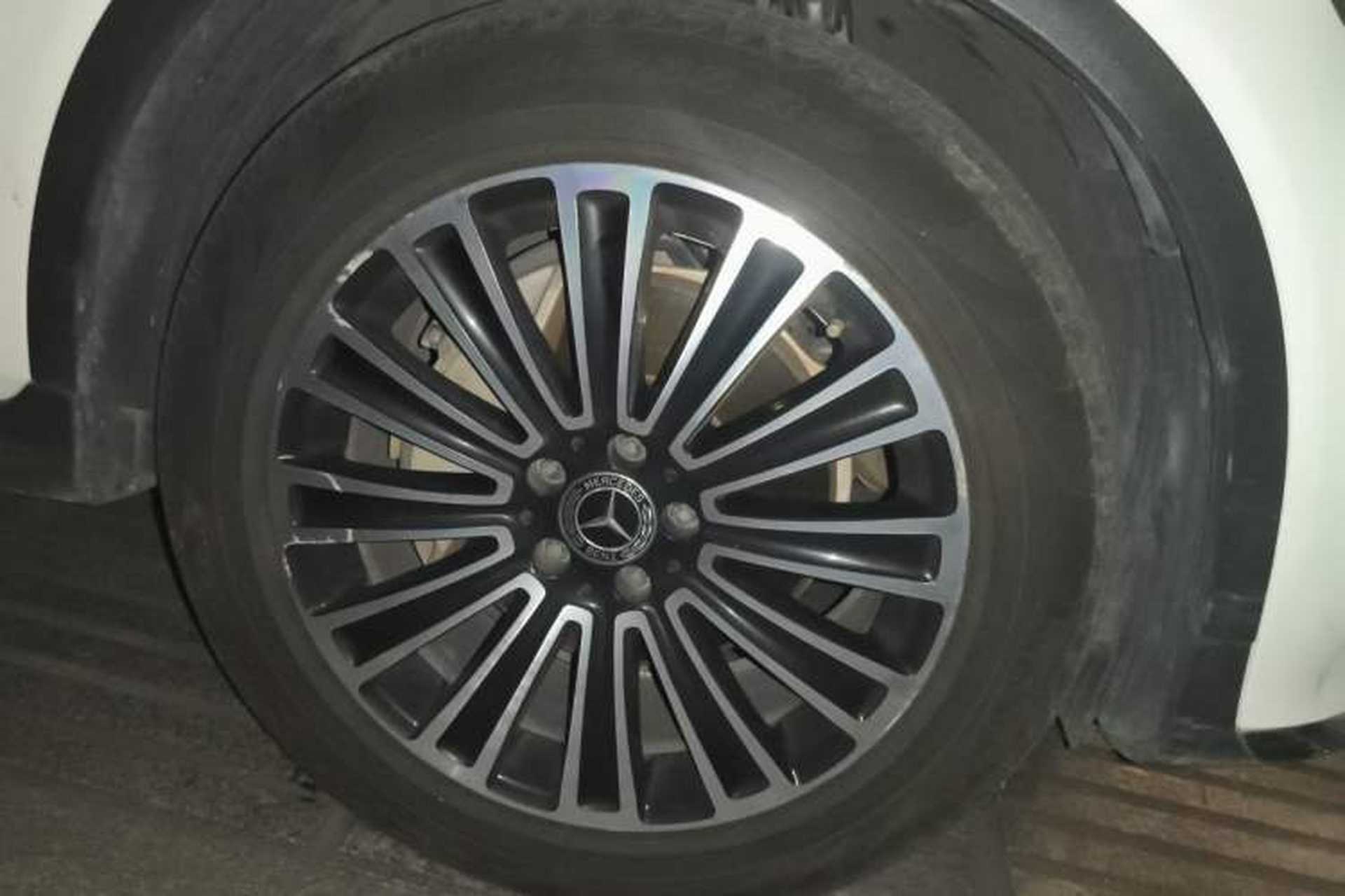 Used Mercedes-Benz GLC 2017 GLC 260 4MATIC Dynamic Edition Right Front Wheel Hub