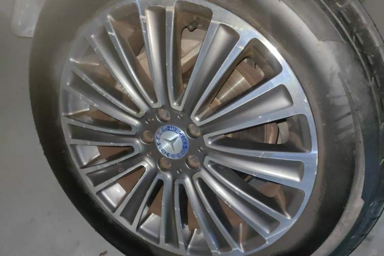 Used Mercedes-Benz GLC 2017 GLC 260 4MATIC Dynamic Edition Right Front Wheel Hub