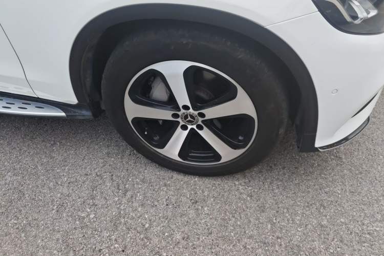Used Mercedes-Benz GLC 2017 GLC 260 4MATIC Dynamic Edition Right Front Wheel Hub