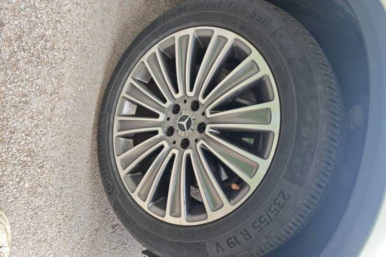 Used Mercedes-Benz GLC 2017 GLC 260 4MATIC Dynamic Edition Right Front Wheel Hub