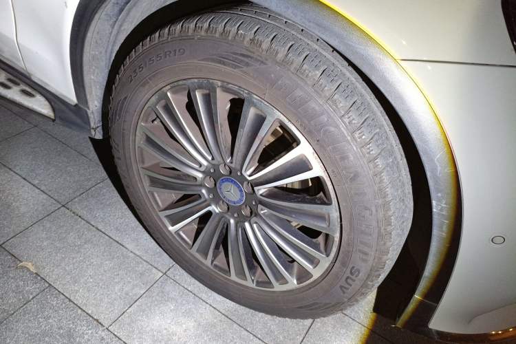 Used Mercedes-Benz GLC 2017 GLC 260 4MATIC Dynamic Edition Right Front Wheel Hub