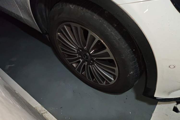 Used Mercedes-Benz GLC 2017 GLC 260 4MATIC Dynamic Edition Right Front Wheel Hub