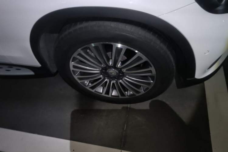 Used Mercedes-Benz GLC 2017 GLC 200 4MATIC Right Front Wheel Hub