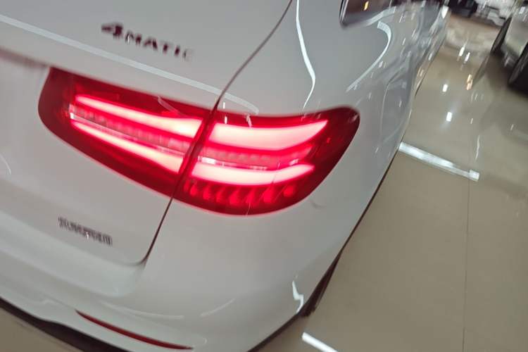 Used Mercedes-Benz GLC 2017 GLC 300 4MATIC Sport Edition Right Rear Taillight